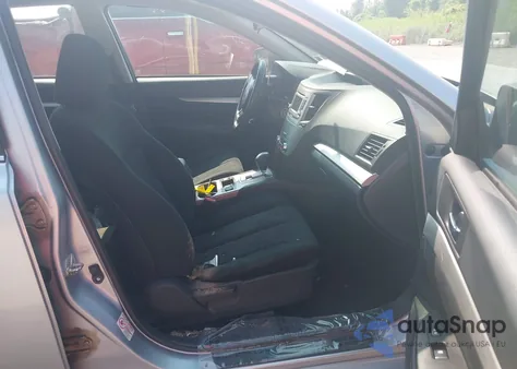 2014 Subaru Legacy 2.5I Premium z USA, uszkodzony, nr VIN 4S3BMBC67E3002312